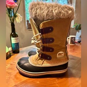 Kids sorel winter boots size 3